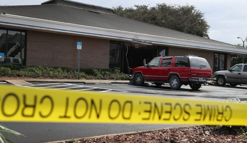 The SunTrust Bank branch where five women were slain Wednesday. CBS News photo.