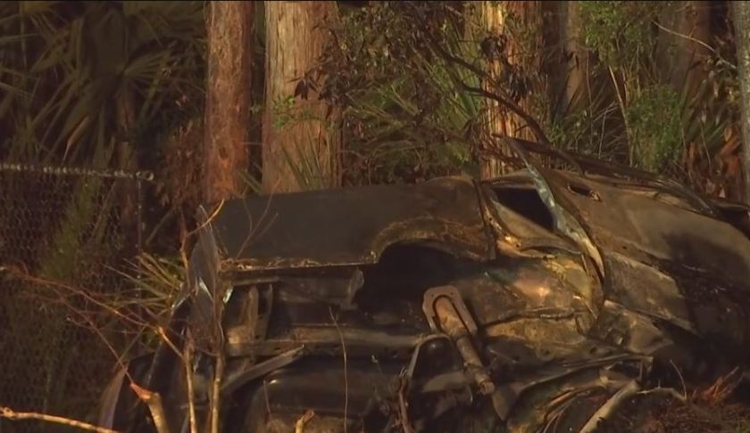 Crash in Bonita Springs leaves at least one person dead. (WINK News photo)