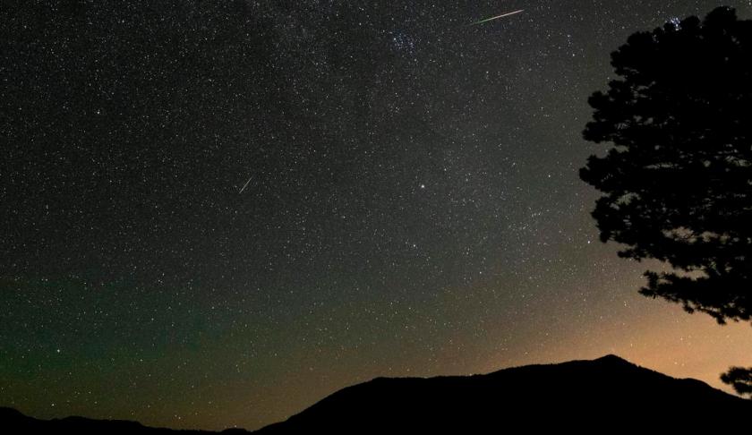 When and where to watch the Perseid meteor shower, which peaks tonight. (Credit: CBS News)
