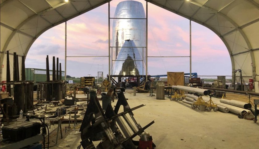 Musk tweeted an image of the new Starship prototype with the caption "Droid Junkyard, Tatooine," a joke about the test site's resemblance to a fictional Star Wars location. (Credit: Elon Musk/Twitter)