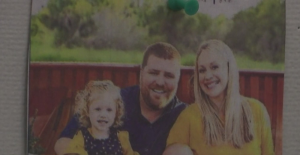 Photo of Lauren with her family. (Credit: WINK News)