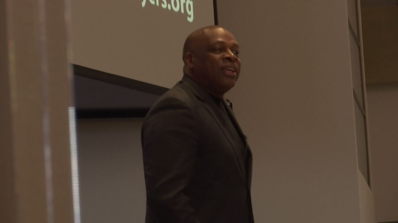 Coach Carter speaks to Southwest Florida basketball players 