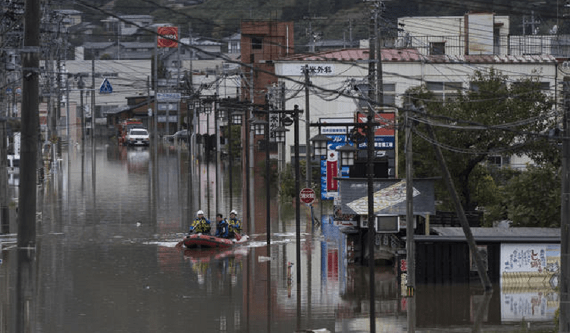 Typhoon death toll climbs in Japan with 8 still missing (Credit: CBS News)