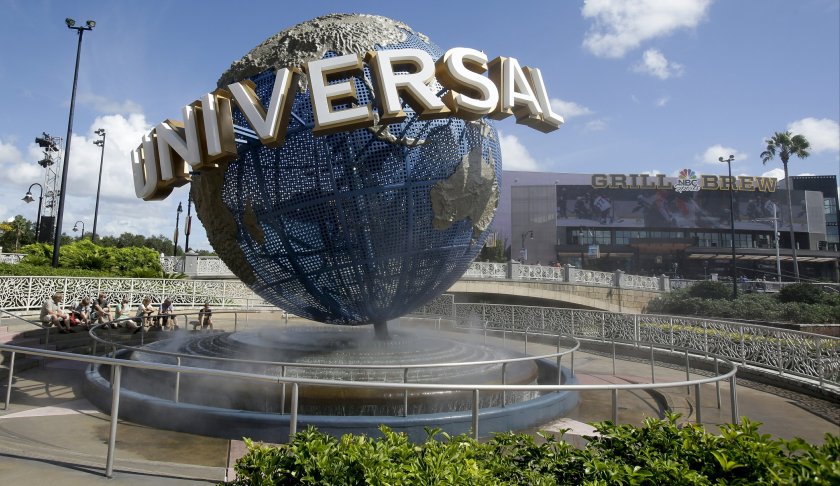 Universal Orlando extends two holiday offers for Florida residents. (Credit: AP)