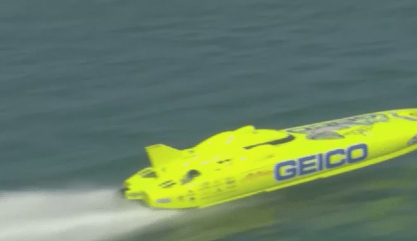 Geico boat speeds along at Waterfest. (Credit: WINK News)
