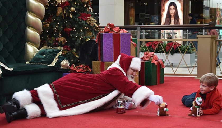 Santa knows how to interact with kids who have autism – and he wants them to know he cares. (Credit: CBS News)