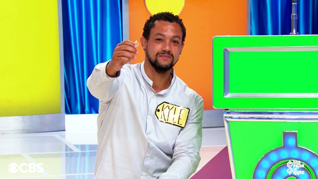 ‘The Price is Right’ contestant proposes to girlfriend during show