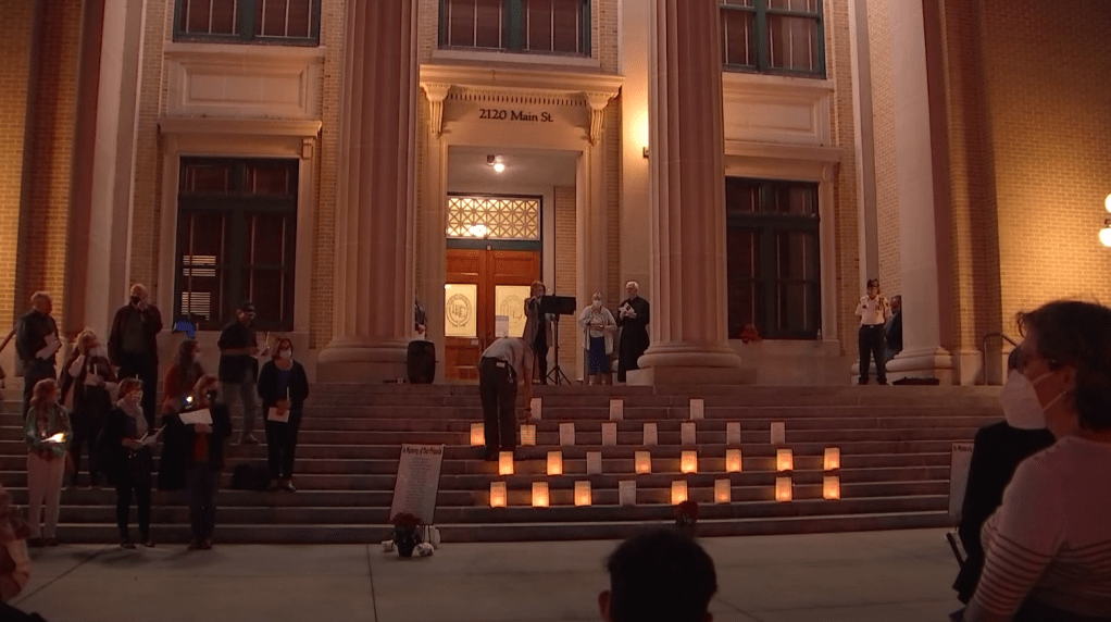 Lee County Homeless Coalition holds vigil for homeless that have died