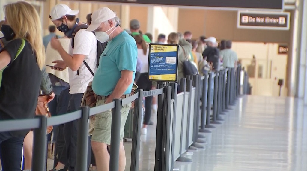 TSA at RSW prepared for greater passenger volumes, offers travel tips ...