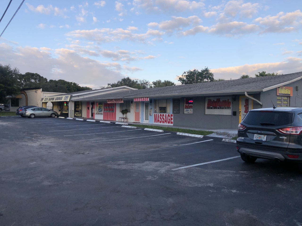 Raided south Fort Myers massage parlor under investigation, scrutiny by  landlord - WINK News