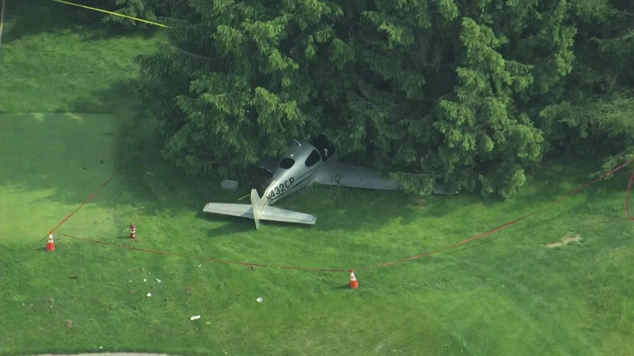 Small plane from Fort Myers crashes at a Pennsylvania golf course