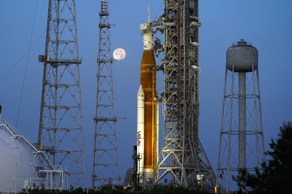 NASA's Huge SLS Rocket Finally Launches the Artemis 1 Moon Mission