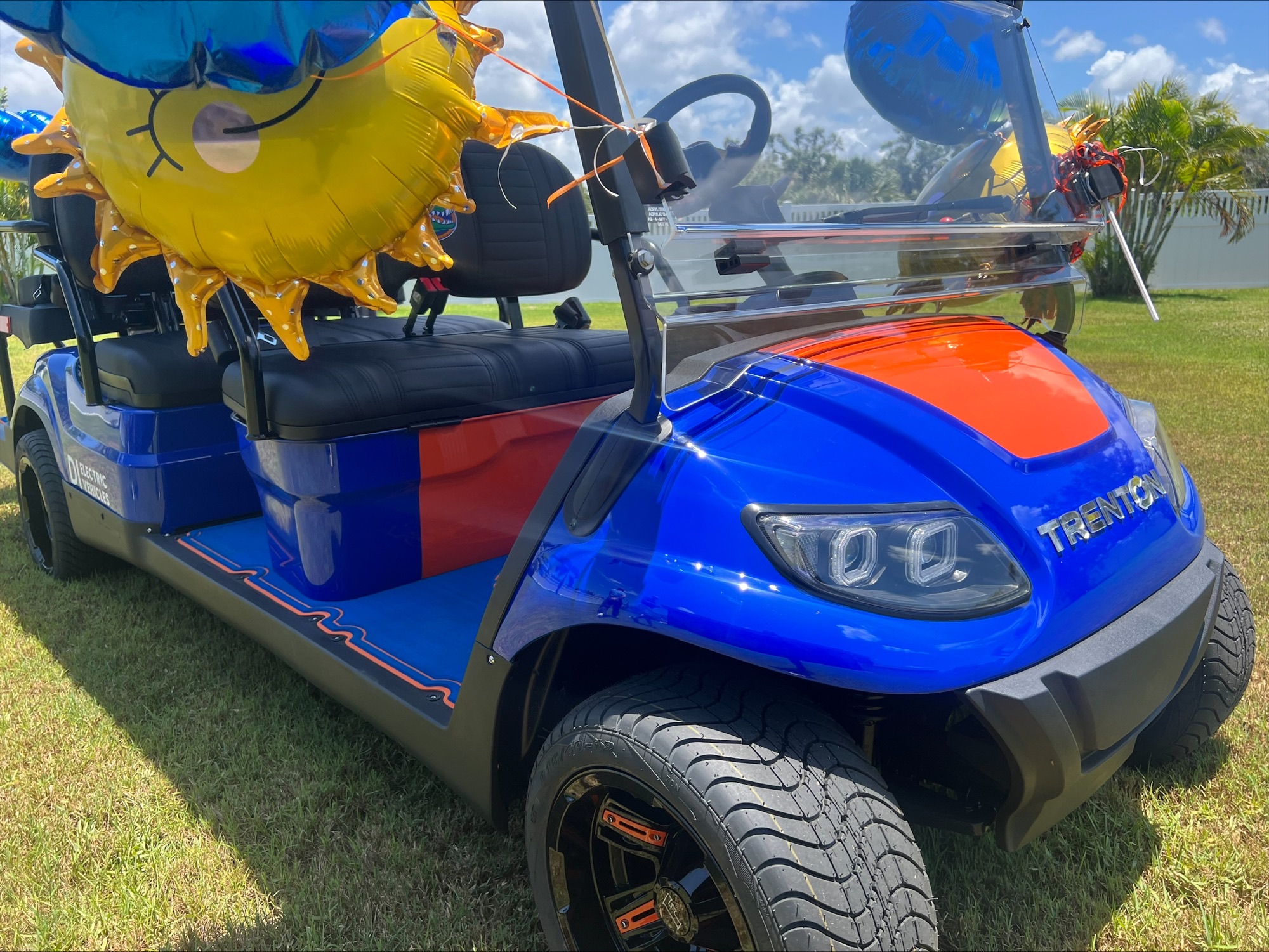 Rotonda West teen scores decked-out, Gator-themed golf cart - WINK News