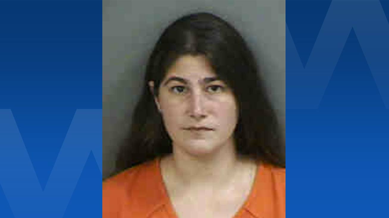 Woman arrested after leading Collier County deputies on chase