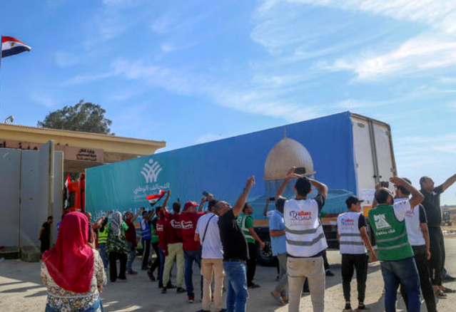 Humanitarian Aid Enters Gaza As Egypt Opens Border Crossing - WINK News