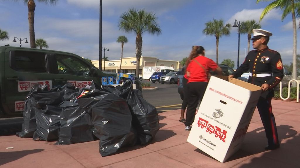 Toys for Tots of Lee County packs truck full of toys, CREDIT: WINK News
