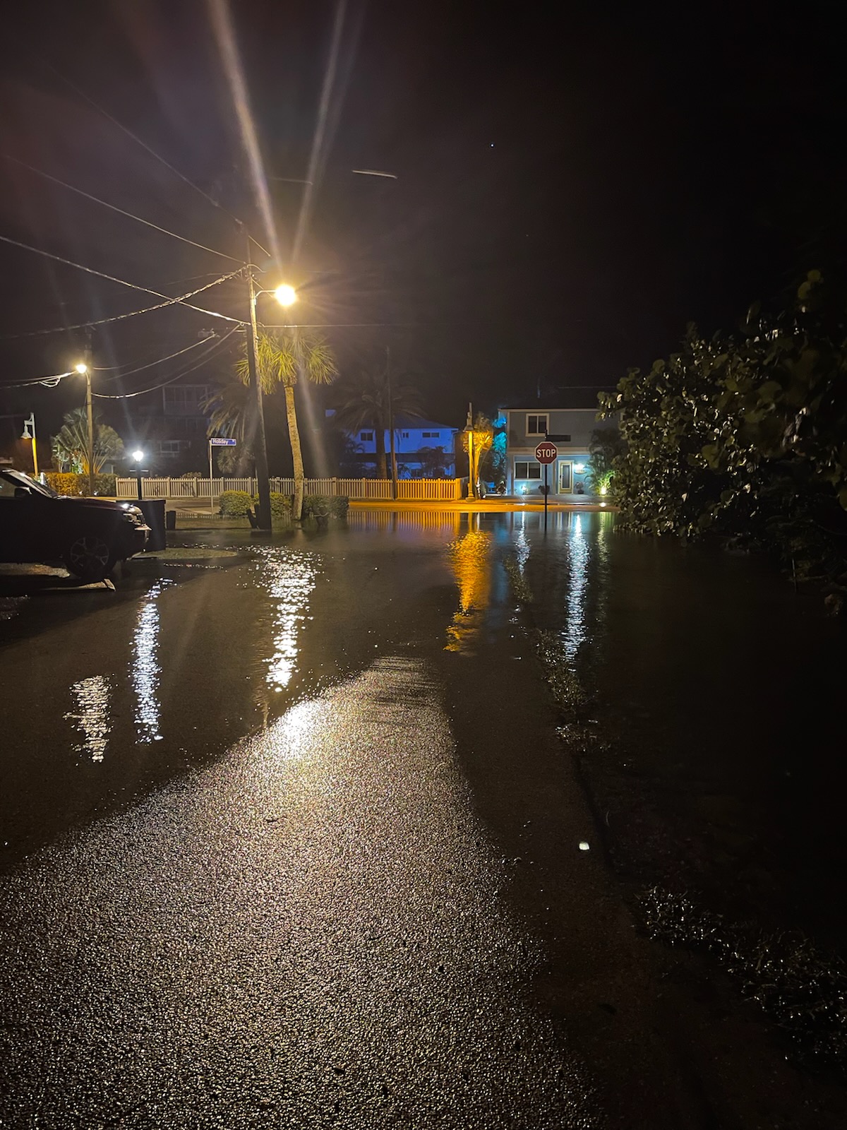 3ft of storm surge reported in downtown Fort Myers