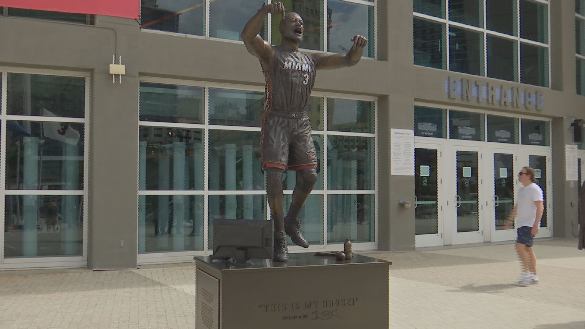 Miami Heat Pays Tribute to Dwyane Wade with Stunning Statue Reveal