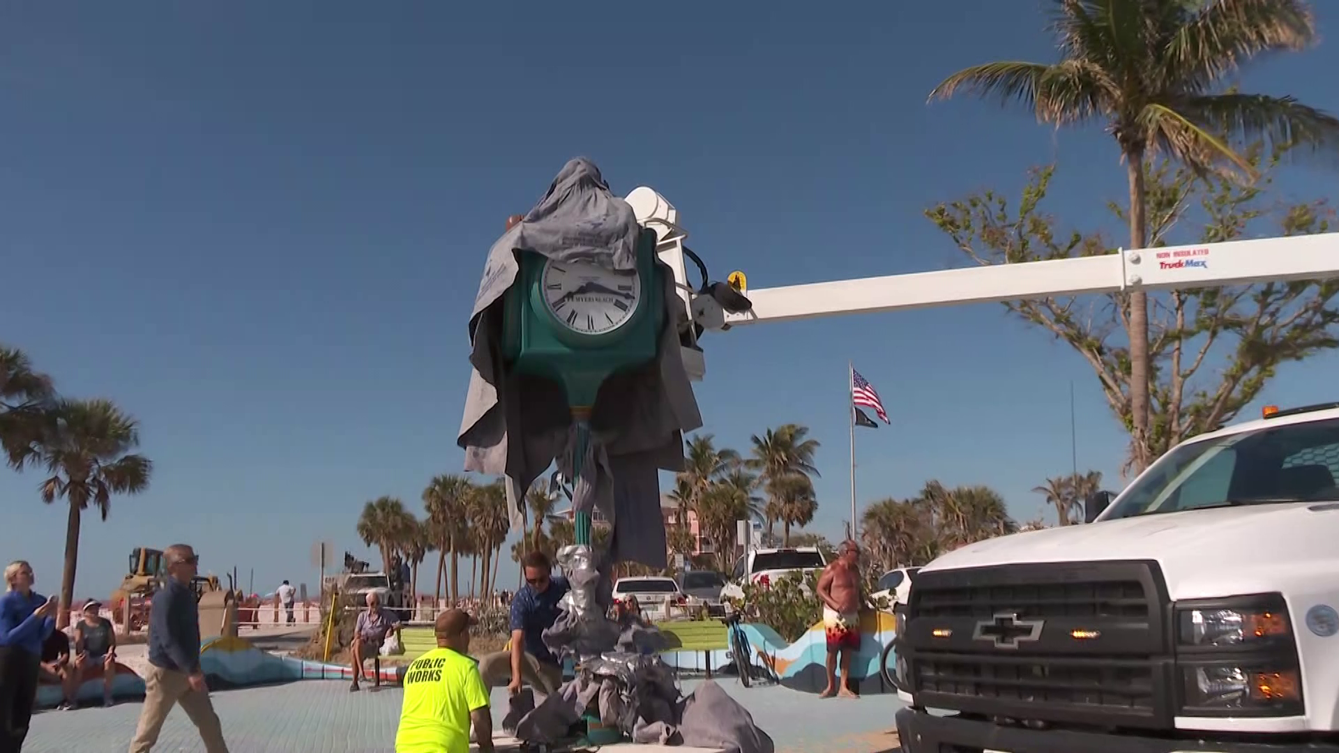 Times Square clock reinstalled on Fort Myers Beach